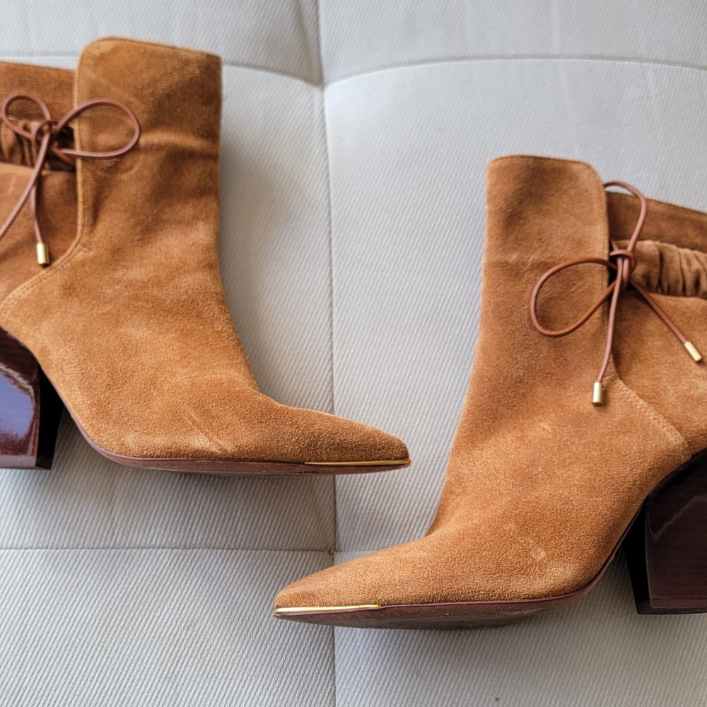 Elegant Tan Suede Ankle Boots